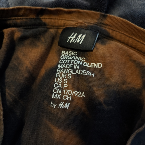 Bleach dyed H&M tee - Picture 4 of 4